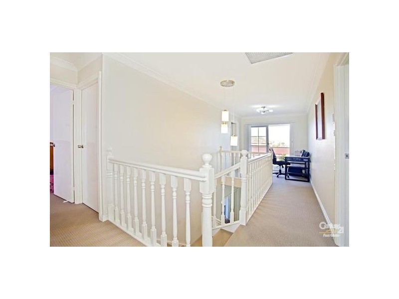 4 Cuthbert Crescent, Edensor Park NSW 2176