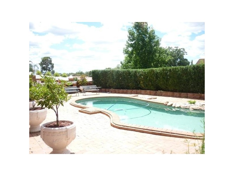 Greenfield Park NSW 2176