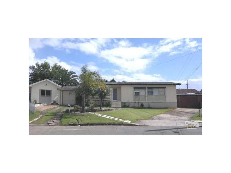 9 Girra Street, Fairfield West NSW 2165