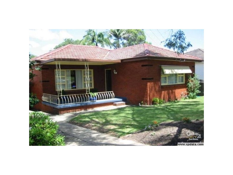 30 Rossiter Street, Smithfield NSW 2164