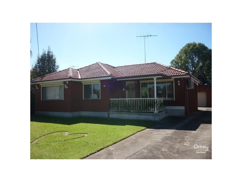 27 Chadwick Crescent, Fairfield West NSW 2165