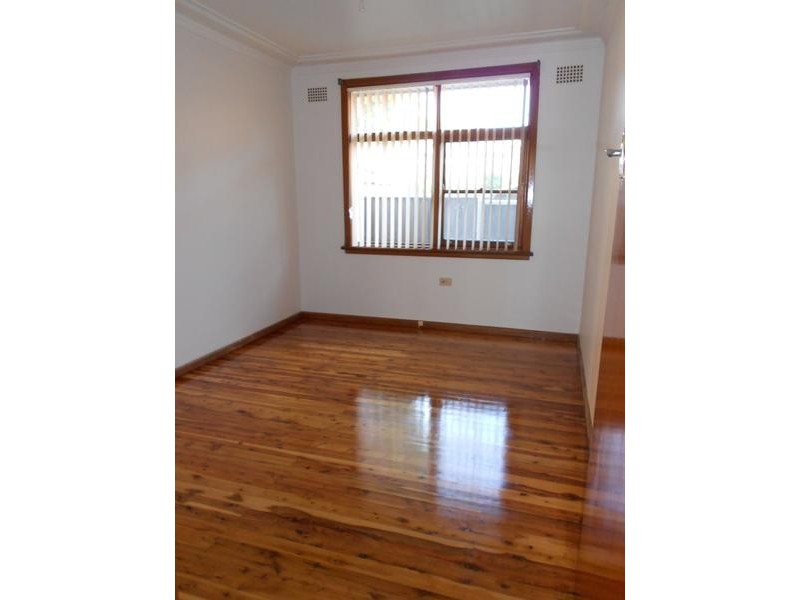 Fairfield West NSW 2165