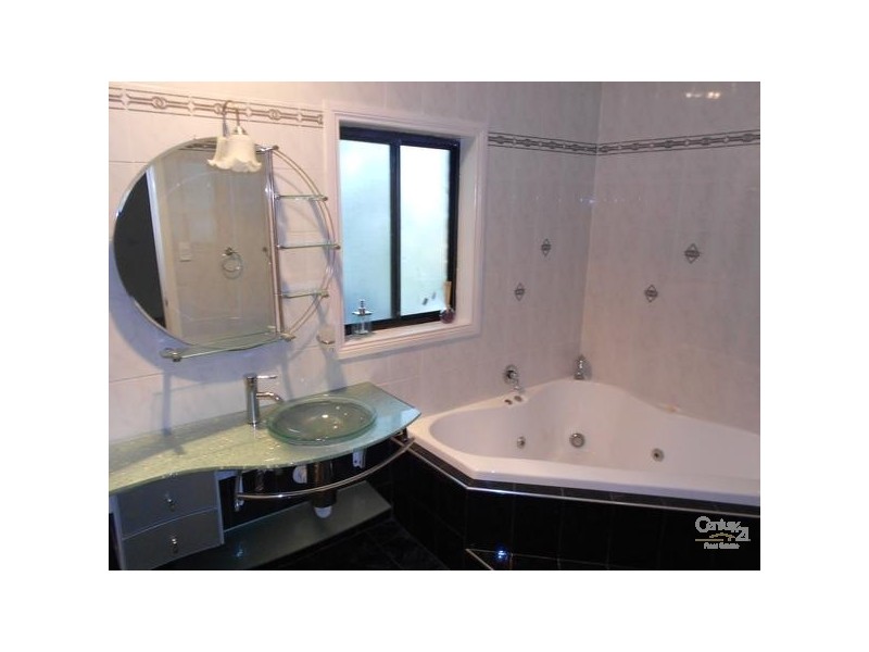 Canley Heights NSW 2166