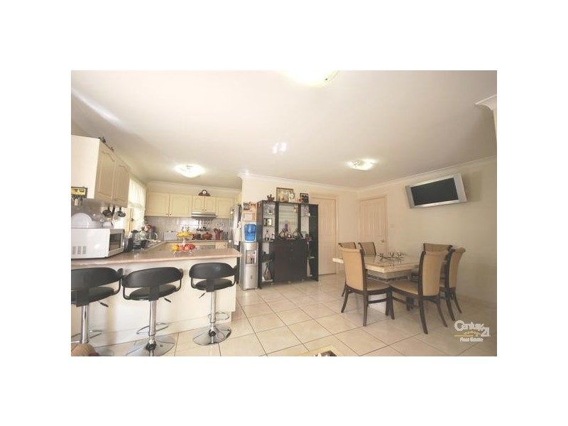 32A Cutherbert Crescent, Edensor Park NSW 2176