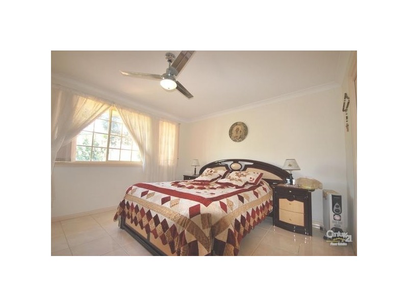 32A Cutherbert Crescent, Edensor Park NSW 2176