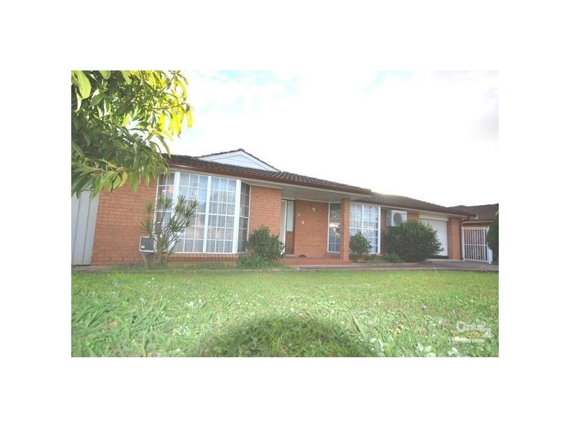 16 Tulloch Place, Edensor Park NSW 2176