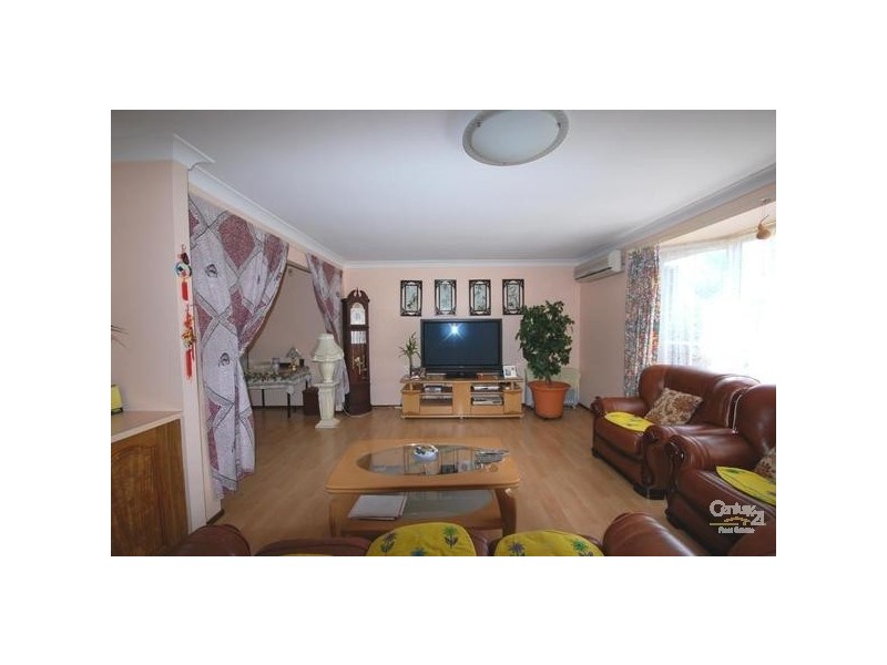 16 Tulloch Place, Edensor Park NSW 2176