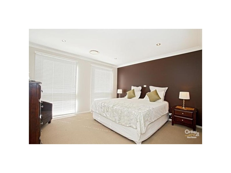 6 Jindabyne Street, Bossley Park NSW 2176