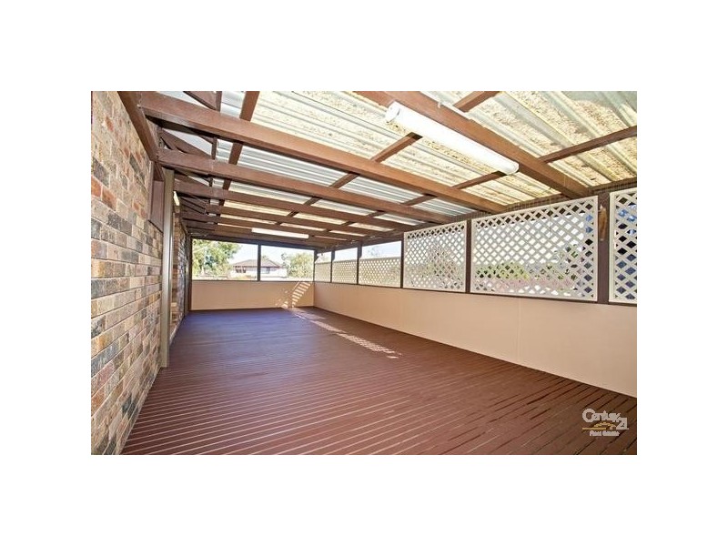 6 Jindabyne Street, Bossley Park NSW 2176