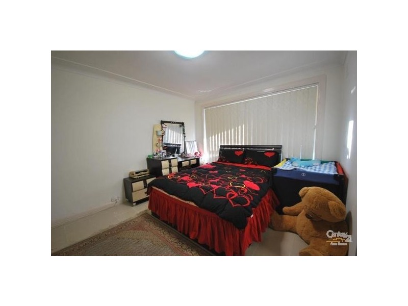 2 Parapet Street, Fairfield NSW 2165