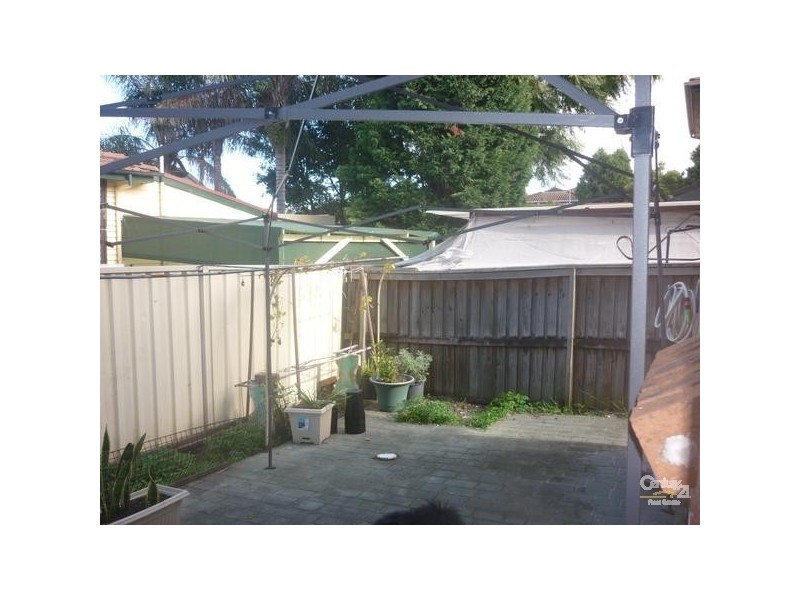 1/3 Cambridge Street, Fairfield West NSW 2165