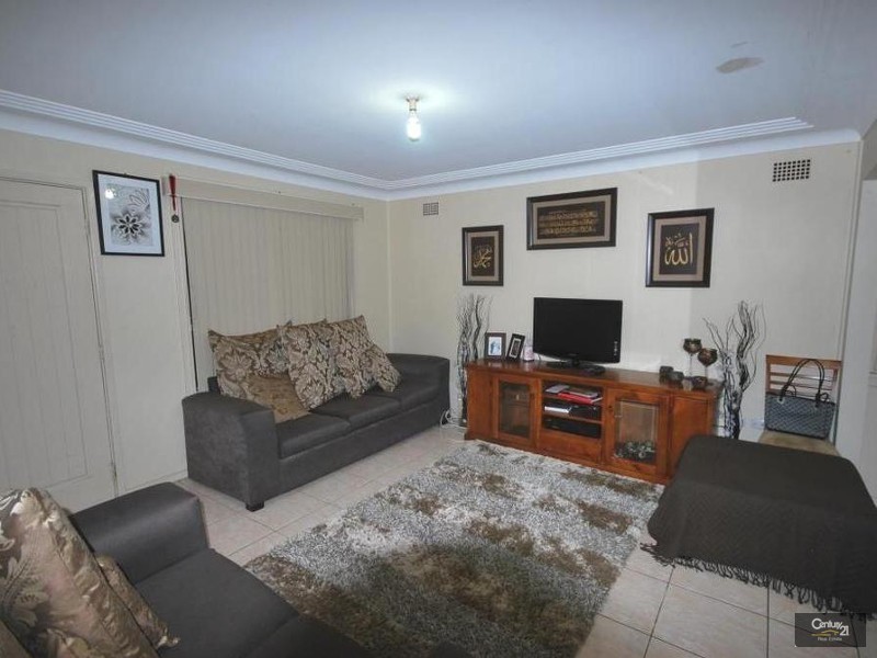 15 Lindsay Street, Smithfield NSW 2164