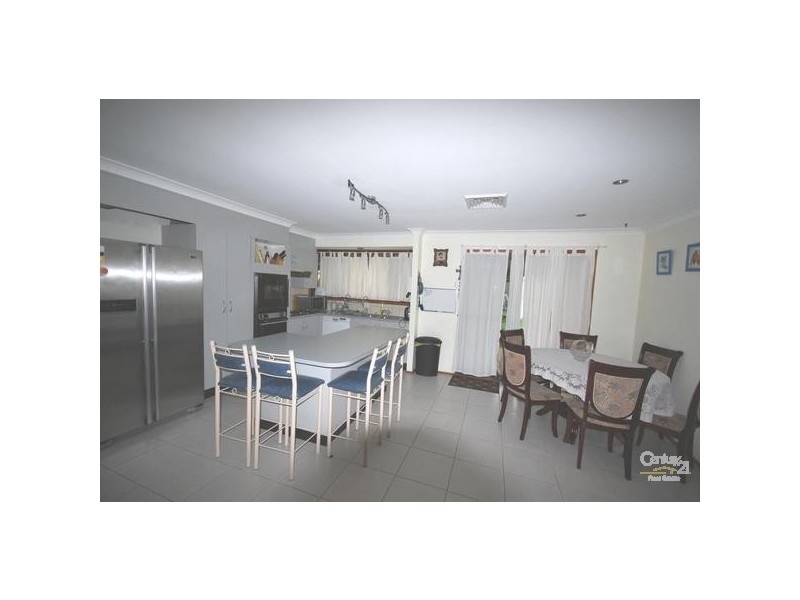 31 Coonawarra Street, Edensor Park NSW 2176