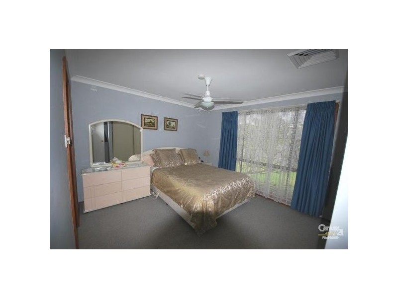 31 Coonawarra Street, Edensor Park NSW 2176