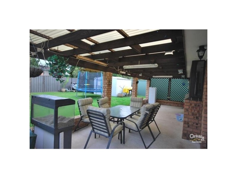 31 Coonawarra Street, Edensor Park NSW 2176