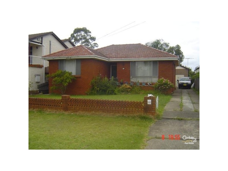 Fairfield NSW 2165
