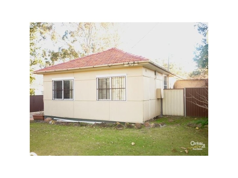 21 Quest Avenue, Carramar NSW 2163