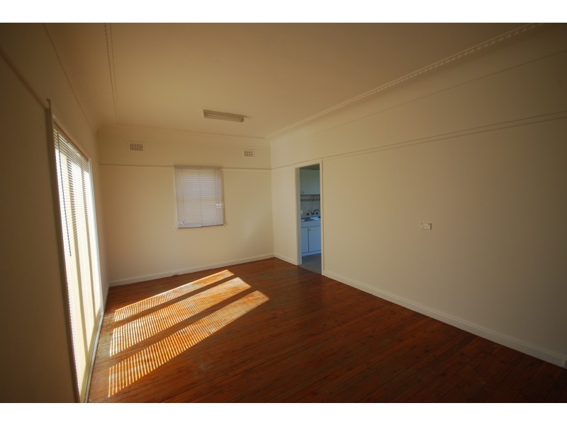 Fairfield NSW 2165