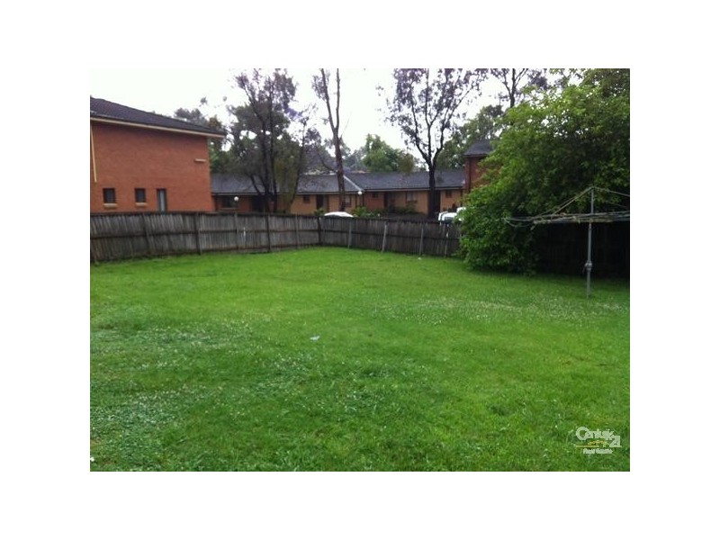 Fairfield NSW 2165
