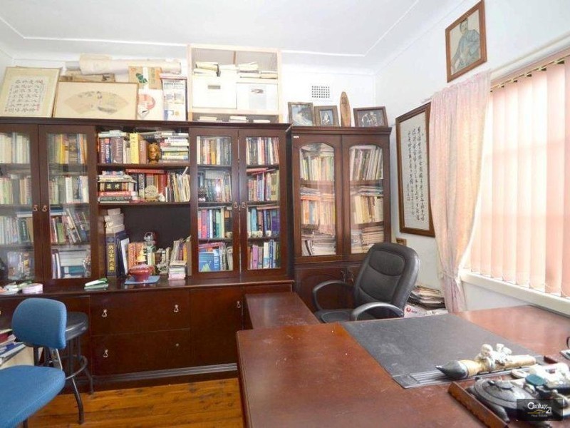 11 Harden Street, Canley Heights NSW 2166