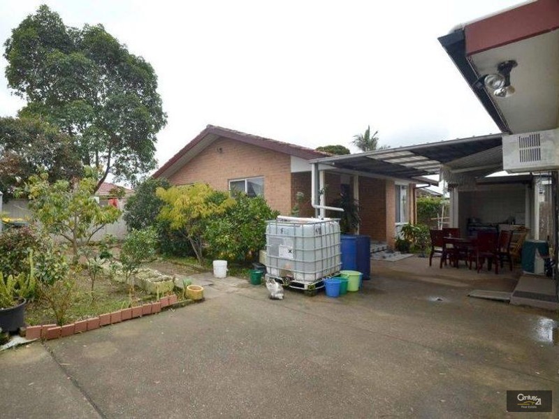 11 Harden Street, Canley Heights NSW 2166