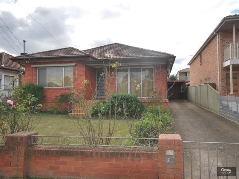 60 The Grove, Fairfield NSW 2165
