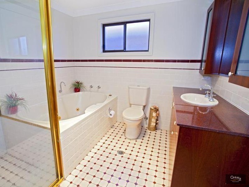 41 Province Street, Abbotsbury NSW 2176