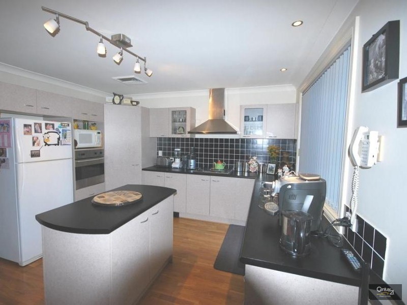 Bossley Park NSW 2176