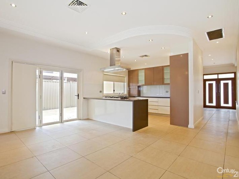 169 Nuwarra Road, Moorebank NSW 2170