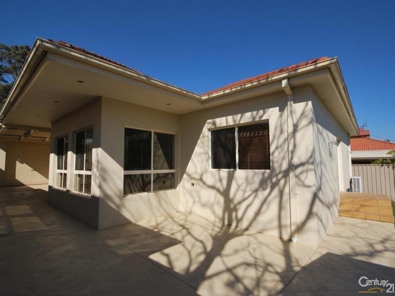 169 Nuwarra Road, Moorebank NSW 2170