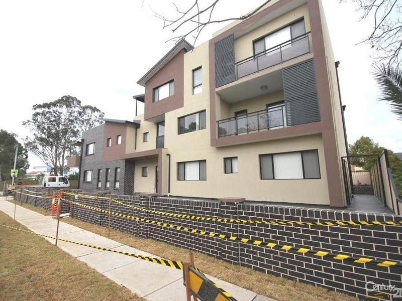 1-5/11 Wrentmore Street, Fairfield NSW 2165