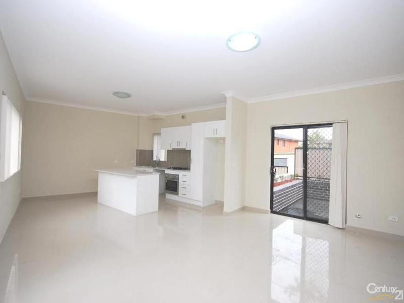 1-5/11 Wrentmore Street, Fairfield NSW 2165