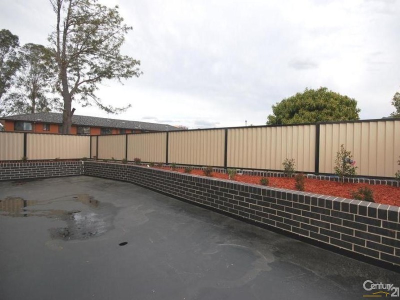 1-5/11 Wrentmore Street, Fairfield NSW 2165