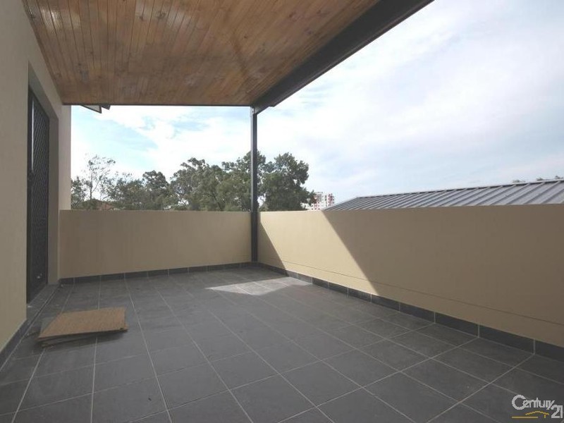 1-5/11 Wrentmore Street, Fairfield NSW 2165