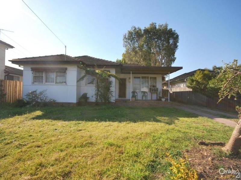 252 Smithfield Road, Fairfield West NSW 2165