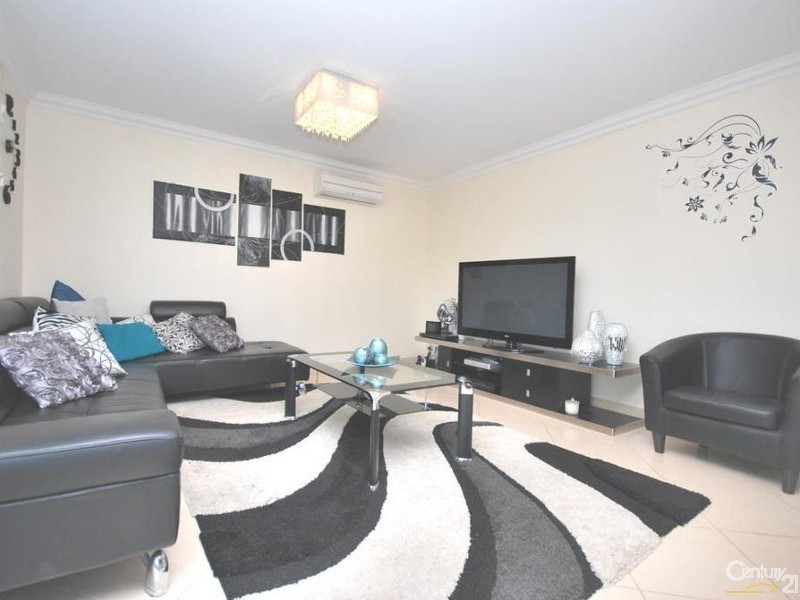 1 Ainsworth Crescent, Wetherill Park NSW 2164