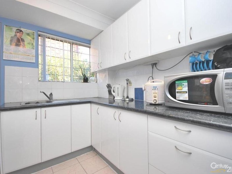 Fairfield NSW 2165