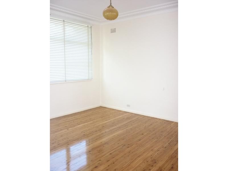 Fairfield NSW 2165