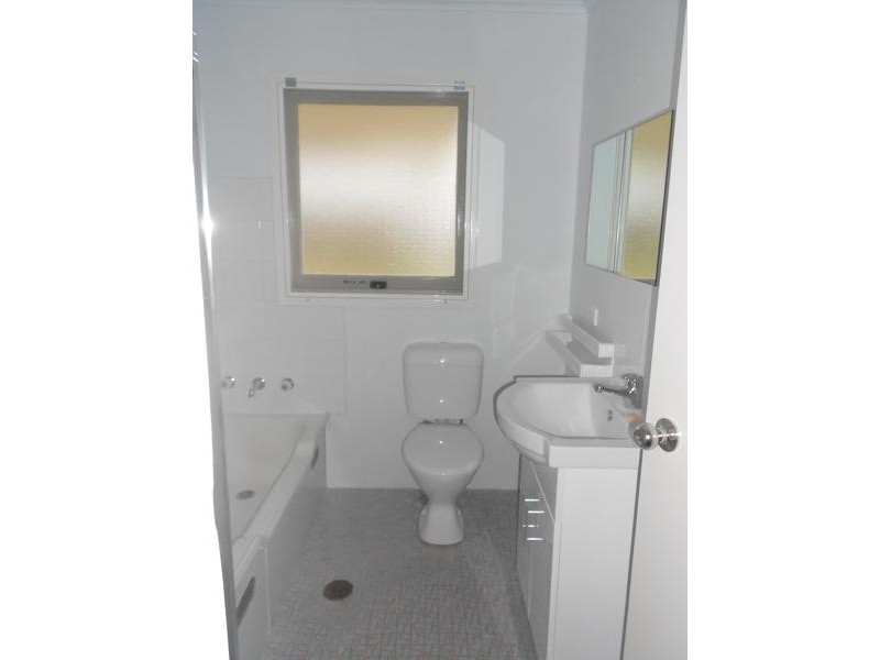 Fairfield West NSW 2165