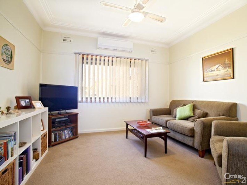 33 Tangerine Street, Fairfield East NSW 2165