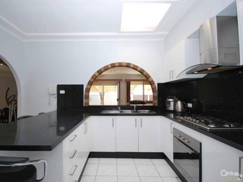 Fairfield West NSW 2165