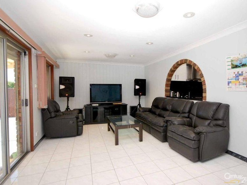 Fairfield West NSW 2165