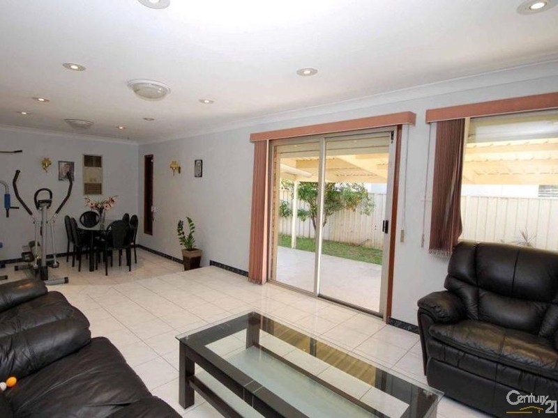 Fairfield West NSW 2165