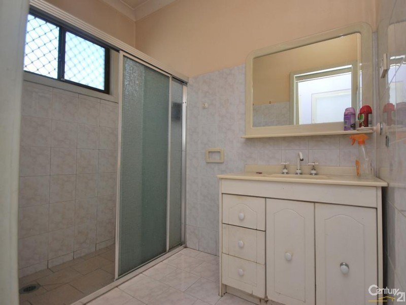 Fairfield East NSW 2165