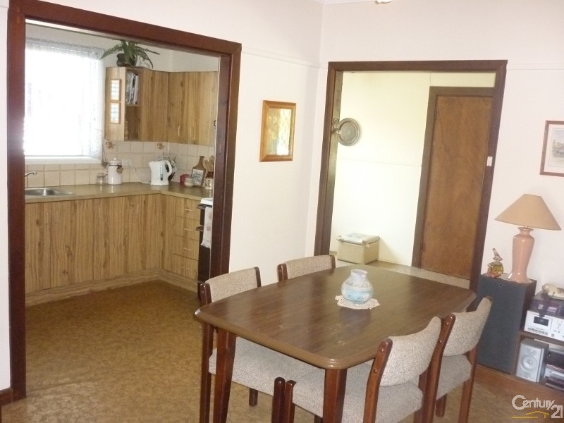 58 Waterside Crescent, Carramar NSW 2163