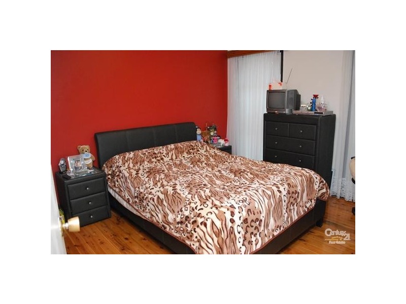 Fairfield West NSW 2165