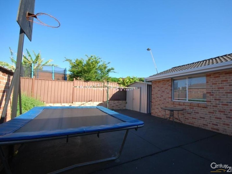 7 Saxonvale Crescent, Edensor Park NSW 2176