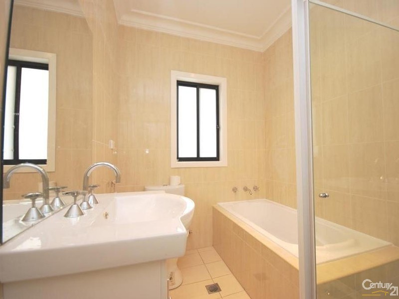 73 Belmore Street, Fairfield East NSW 2165