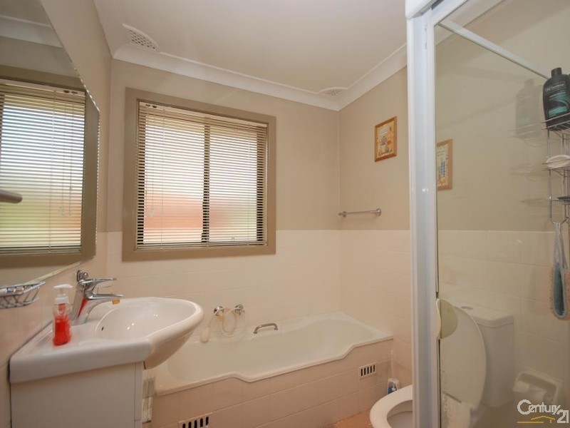 25 Moir Street, Smithfield NSW 2164