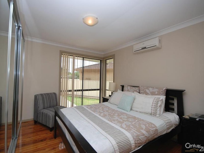 25 Moir Street, Smithfield NSW 2164